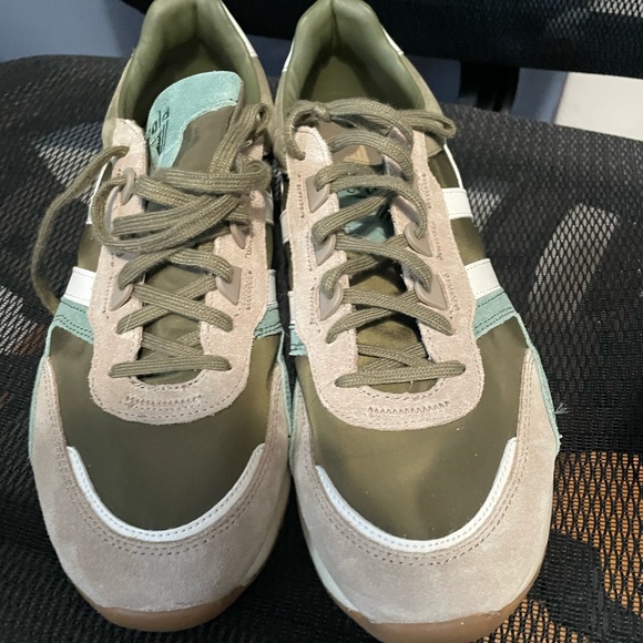 Gola Retro Stylish Green and Beige Men's Sneakers - Picture 3 of 8